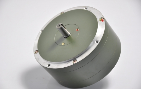 力矩電機控制器是否通用呢？